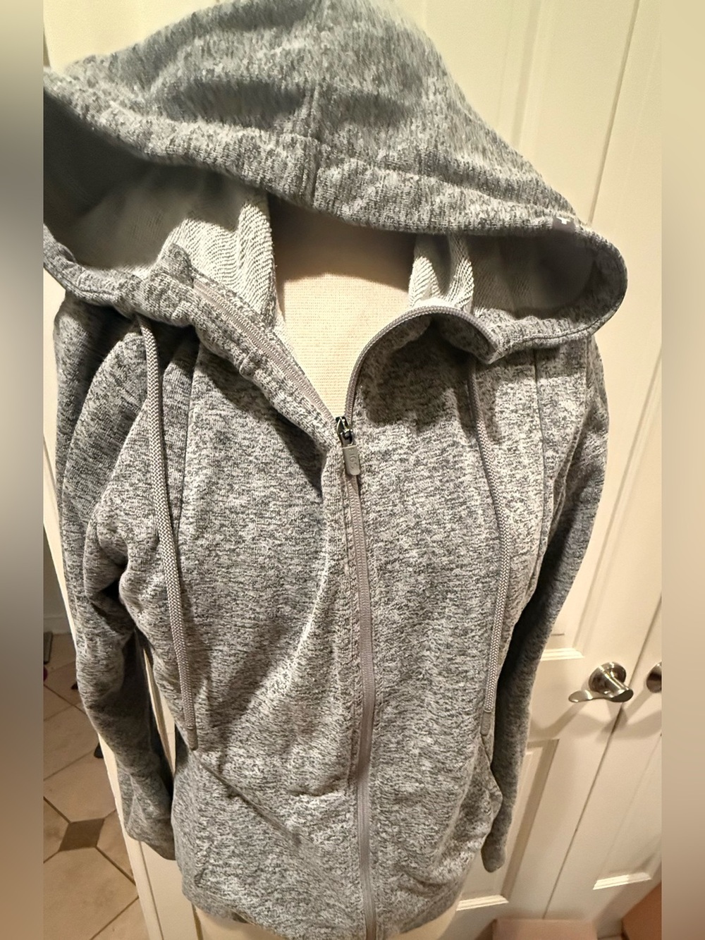 Figs Women's Essential Hoodie Zip Up
Grey Large Scrubs Workwear